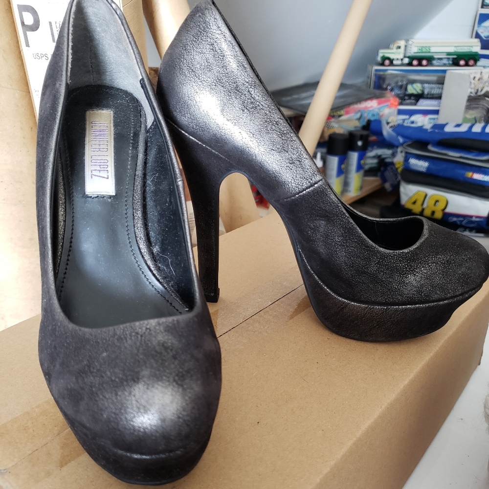 Jennifer lopez platform suede heels